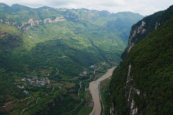 富隆咨询 自然奇观与现代体验交融：尼珠河大峡谷重塑生态旅游新高度